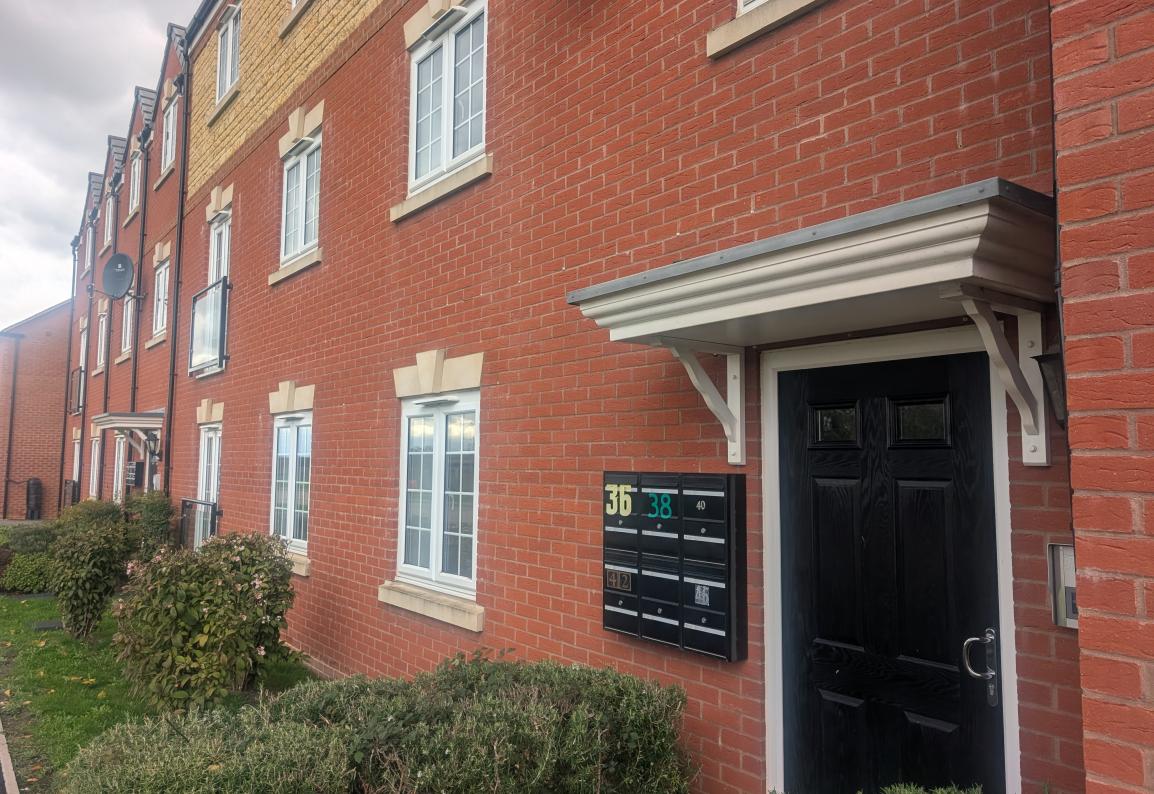 36 Harrier Way external (1).jpg