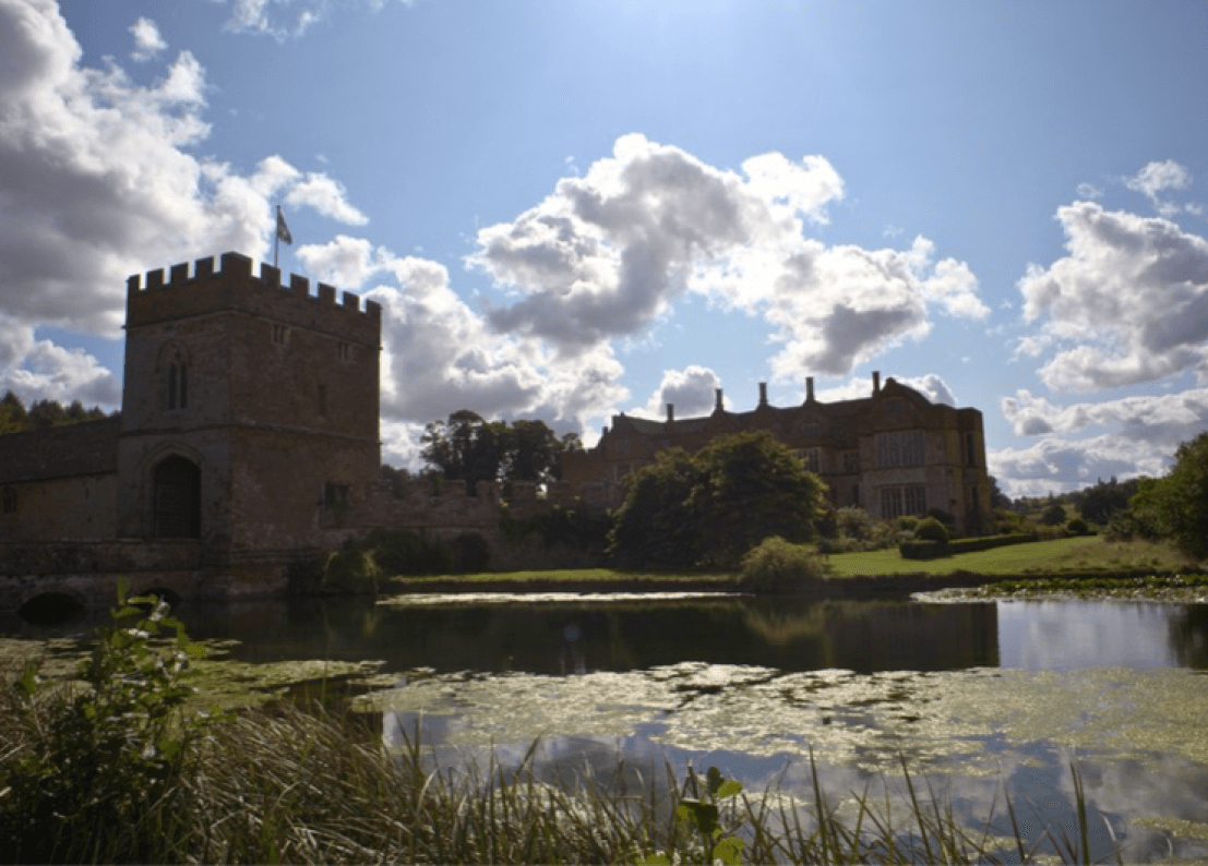 Broughton Castle.PNG